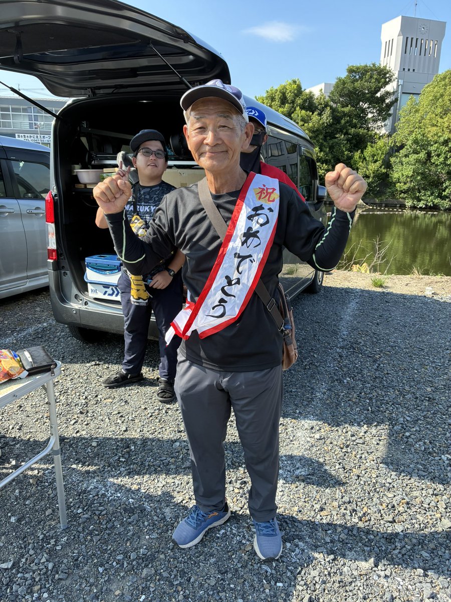 createclub1127's tweet photo. クリエイトクラブです
佐屋川温泉前で
7月度例会を開催しました
御園選手が悲願の初優勝！㊗️

【上位入賞者】
1位:御園孝夫     ／6.3kg
2位:水戸辺志哉 ／4.6kg
3位:長谷川義彰 ／4.6kg
4位:平野時生     ／4.2kg
5位:小笠原藤久  ／4.0kg
6位:向井昇         ／https://t.co/Rk6ANKWAZ8
※敬称略 https://t.co/cmNS1LeMsy