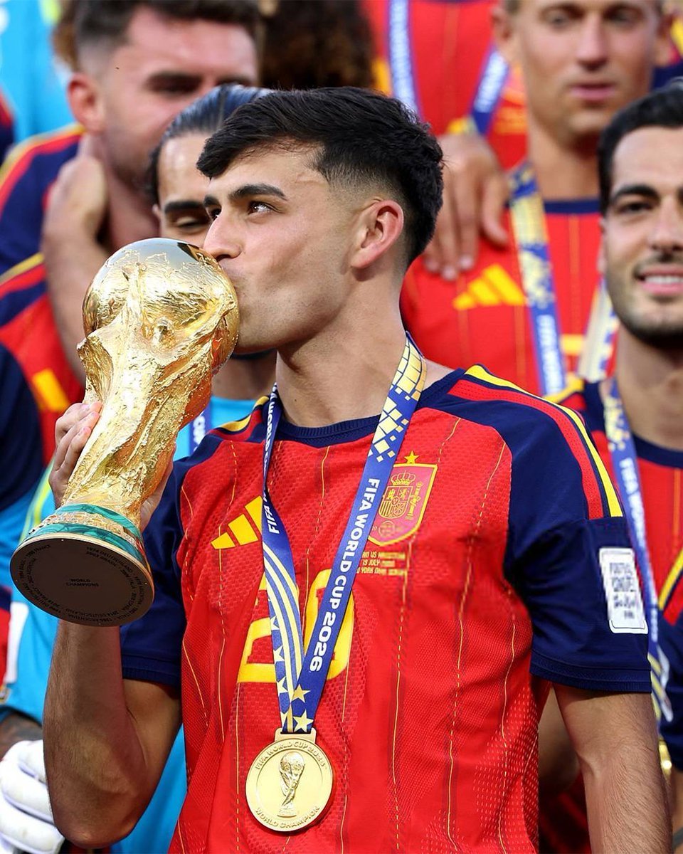 fineboyelon's tweet photo. @Asensii20 😂😂😂😂😂 https://t.co/lsOWE7gTt6