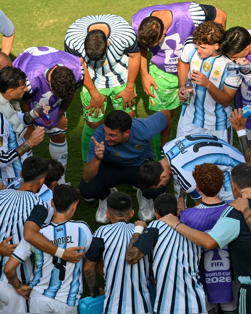 gkatopodis's tweet photo. ¡Gracias Selección! Son los mejores 🇦🇷 https://t.co/mjQW7bLXjF