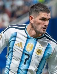 matiasmelo981's tweet photo. @frabigol Ya sabíamos que cuando está a Molina en el campo sabíamos que iba a venir el gol en su posición y eso pasó en todo en mundial y pelotudo Gagardo de Scaloni lo puso mil veces!!! Y no olvidar a este sorete de mierda también que nunca lo debieron convocar https://t.co/fT6fn2MdHg