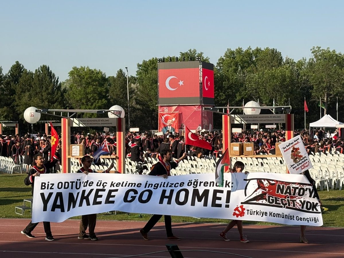 vicelilaziko's tweet photo. Yaşasın tam bağımsız Türkiye. https://t.co/8bczzzR5K3