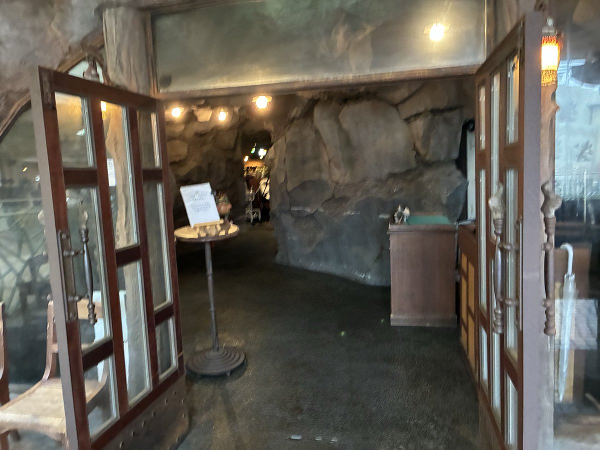 mmasa717's tweet photo. モンスーカフェの外観です。
料理は美味しく店員さんは気遣い出来て明るい接客をしてくれます。
よく利用してます。
お勧めのお店です。
イクスピアリ３階にありますよ。 https://t.co/waGfAnBpvn