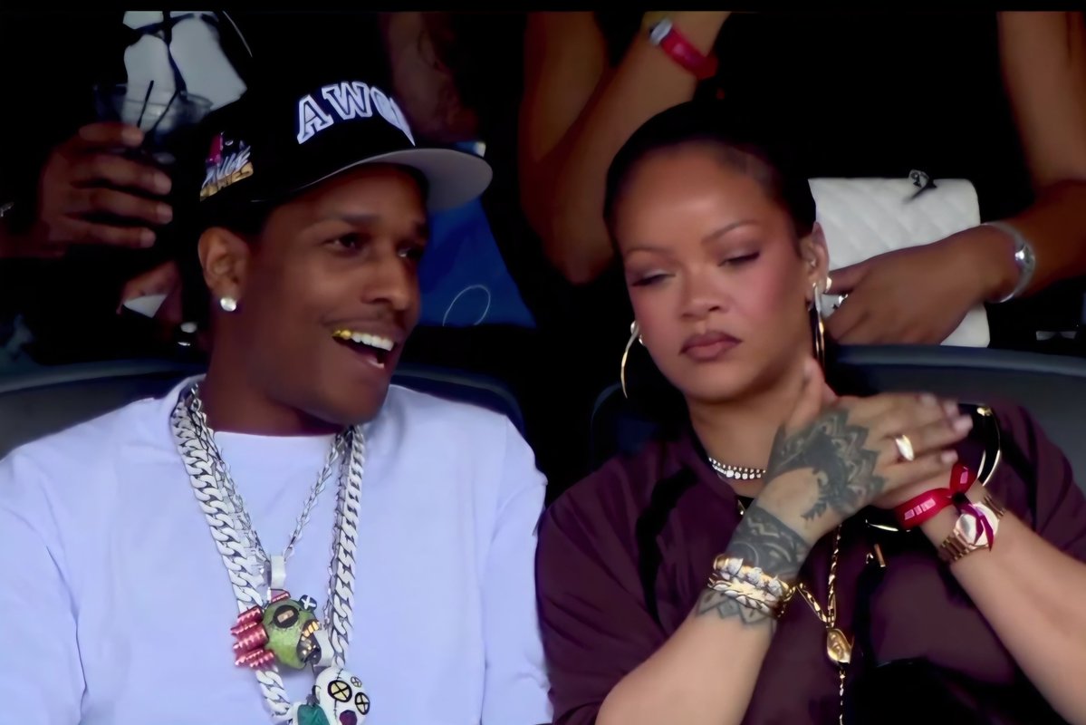 MBEFootballHQ's tweet photo. jaÿ-z, beyoncé, rihanna, and asap rocky at the fifa world cup final https://t.co/B8PEWewmkN