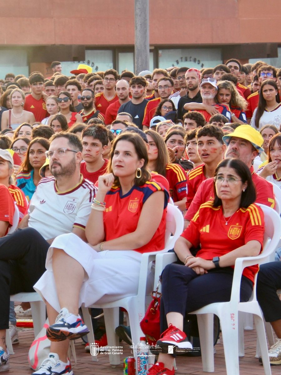 imd_lpgc's tweet photo. 🔥 Nervios hasta la prórroga, explosión de alegría con el gol de Ferrán Torres… y una fiesta final. https://t.co/YVf5ardC9n