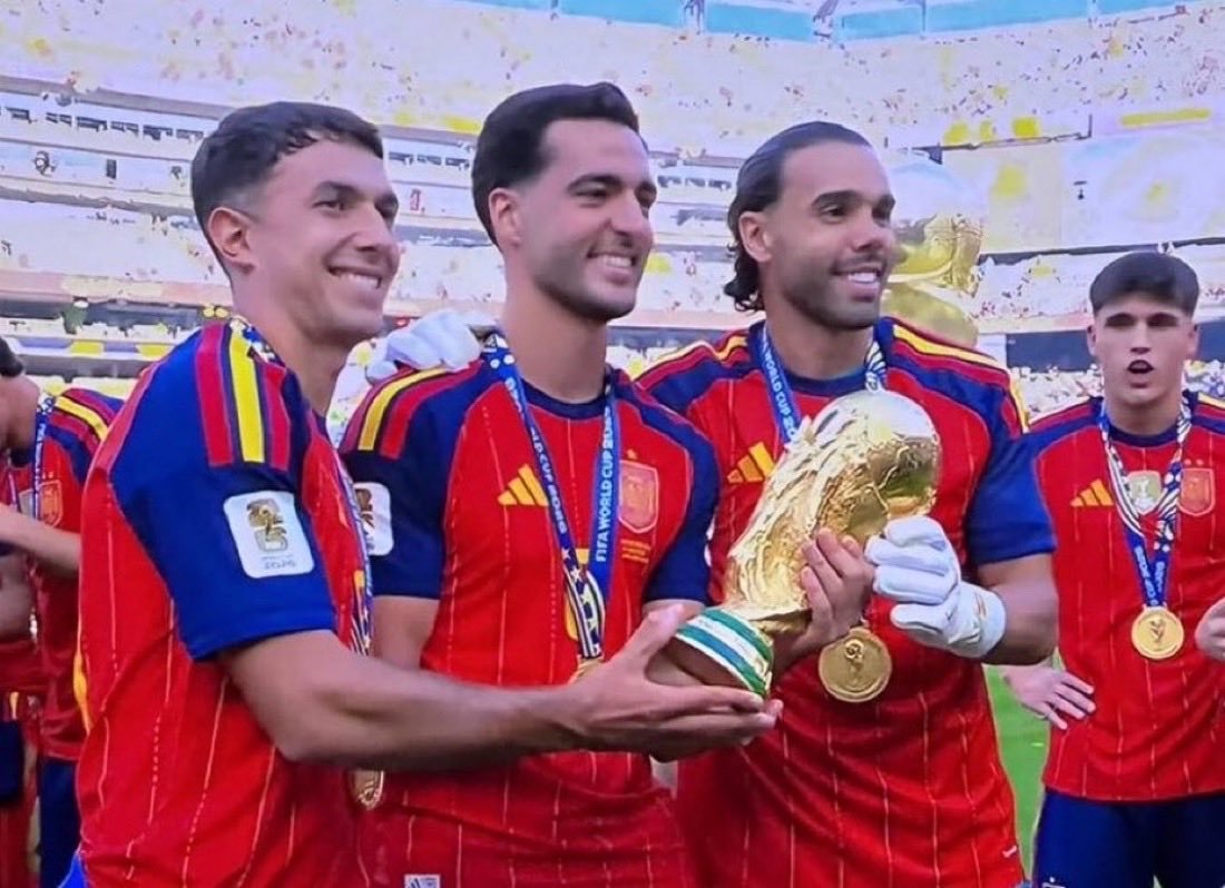 عبدالرحمن بطل _الرابعة _عشر بعد الذهبي طررررق 14 tweet media