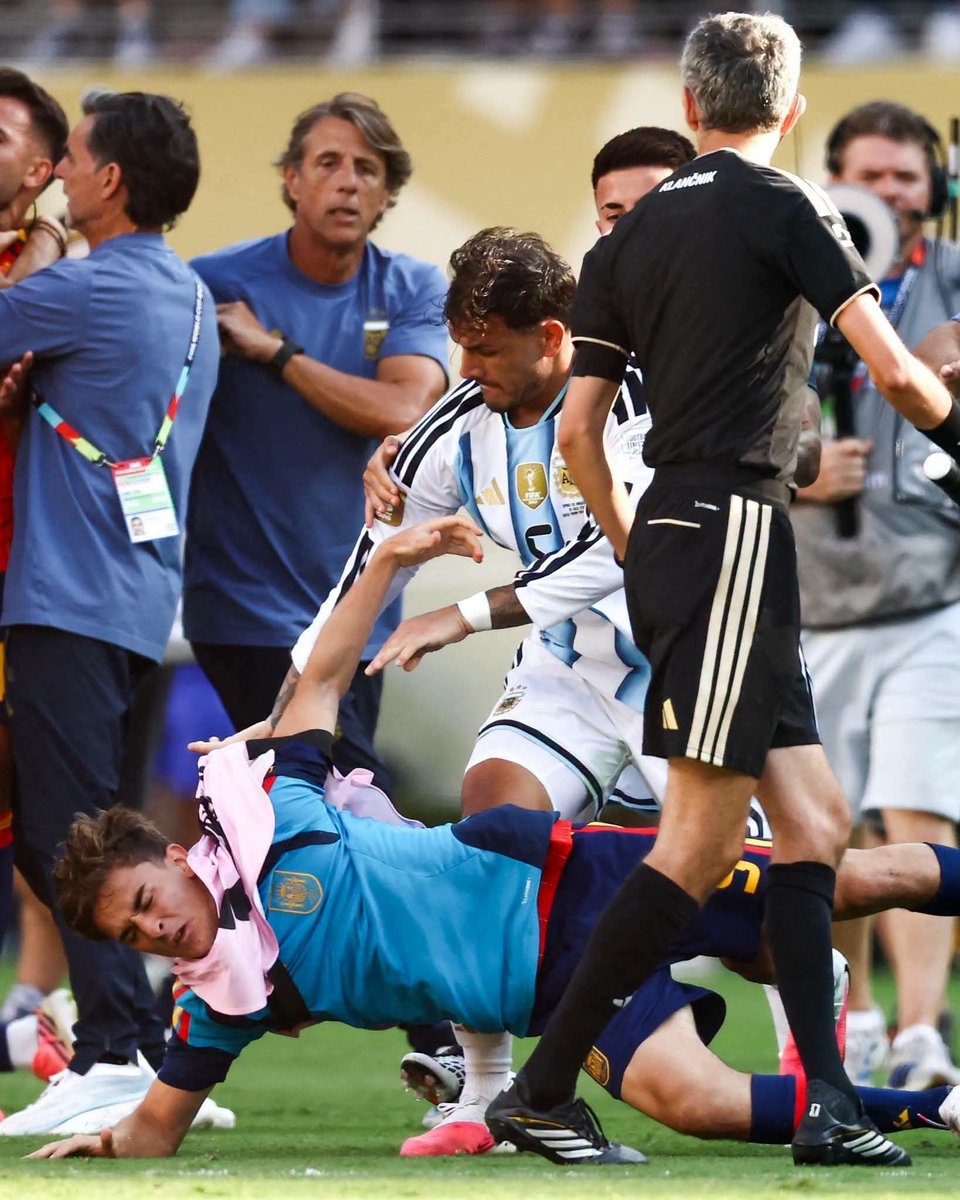 ForhadMamud's tweet photo. Argentina's only attack in the whole match!
Shame!🫠😁

#FIFAW #fifadünyakupası #VamosEspaña #mundialdefútbol2026 @ispanyafutbol https://t.co/qb8AkFDEvN