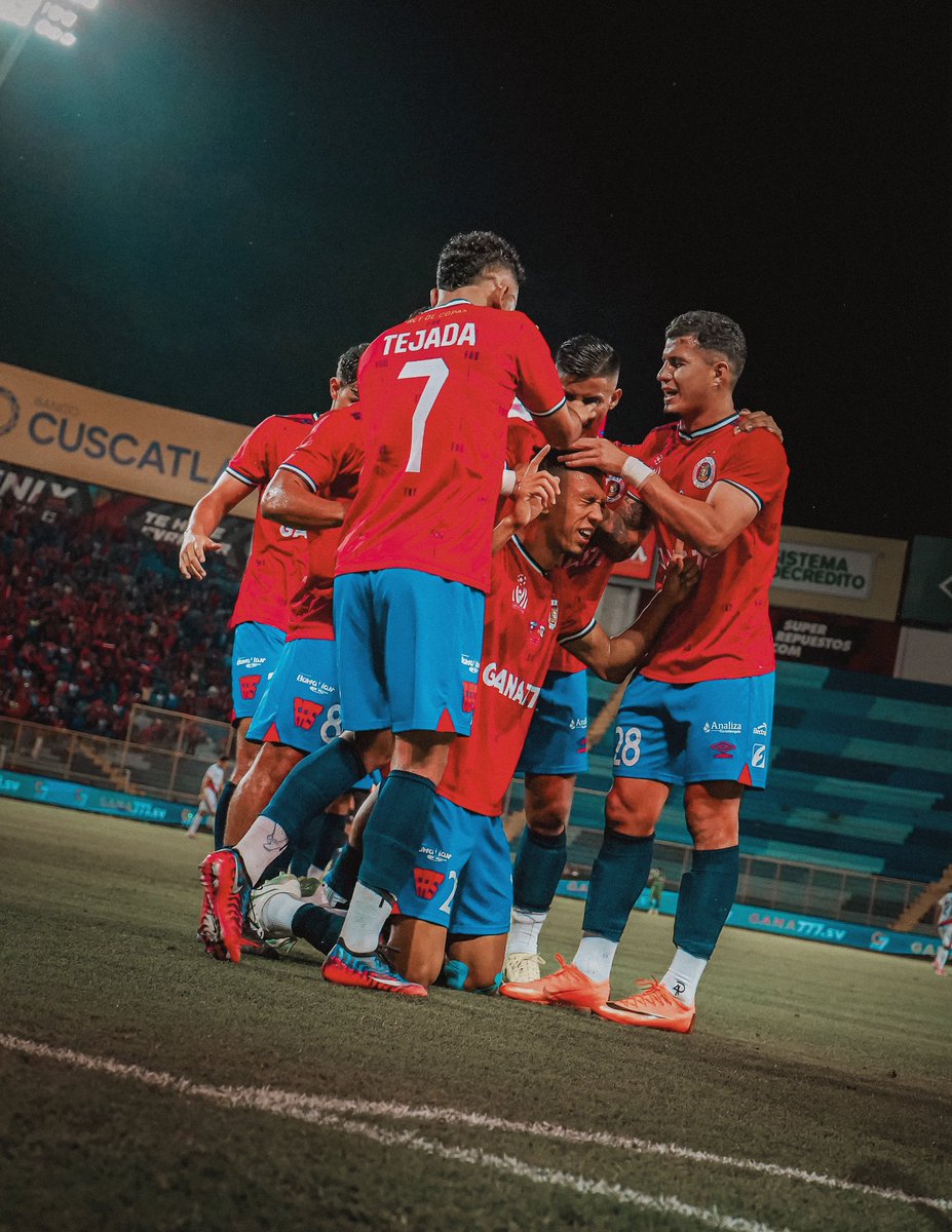 CDeportivoFAS's tweet photo. 𝑻𝒆 𝒑𝒓𝒆𝒔𝒆𝒏𝒕𝒂𝒎𝒐𝒔 𝒍𝒂  𝒇𝒐𝒕𝒐𝒈𝒂𝒍𝒆𝒓í𝒂 𝒅𝒆 𝒍𝒂 𝑺Ú𝑷𝑬𝑹 𝑪𝑶𝑷𝑨 

Gracias por su apoyo incondicional. Sigamos escribiendo esta historia, unidos desde el primer minuto. ¡Vamos FAS! 🐯❤️

#CDFAS #REYDECOPAS https://t.co/DKgLsXupbB