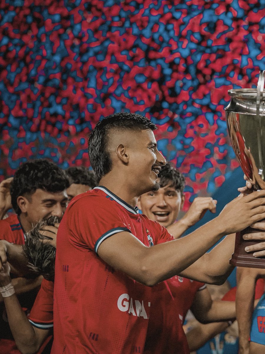 CDeportivoFAS's tweet photo. 𝑻𝒆 𝒑𝒓𝒆𝒔𝒆𝒏𝒕𝒂𝒎𝒐𝒔 𝒍𝒂  𝒇𝒐𝒕𝒐𝒈𝒂𝒍𝒆𝒓í𝒂 𝒅𝒆 𝒍𝒂 𝑺Ú𝑷𝑬𝑹 𝑪𝑶𝑷𝑨 

Gracias por su apoyo incondicional. Sigamos escribiendo esta historia, unidos desde el primer minuto. ¡Vamos FAS! 🐯❤️

#CDFAS #REYDECOPAS https://t.co/DKgLsXupbB
