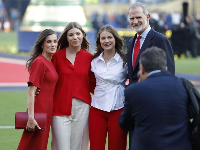 felizias22504's tweet photo. ¡La Familia Real Española! 🇪🇸 https://t.co/EvDRZqmYJ3