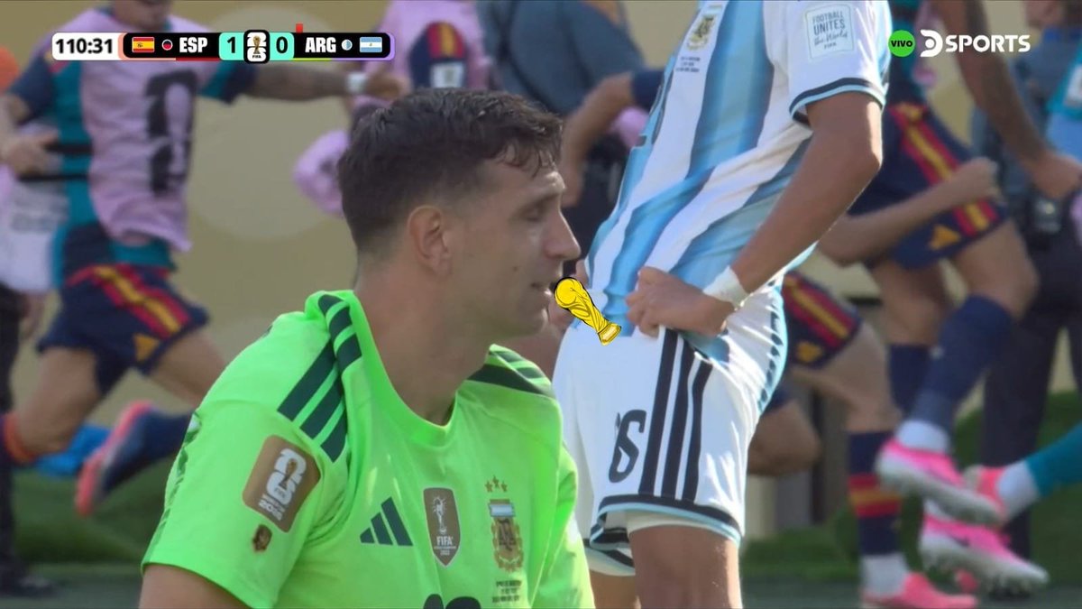 F080S's tweet photo. @reuruguaya Lo único que van a probar los argentinos hoy. https://t.co/OtnW4lwD6s