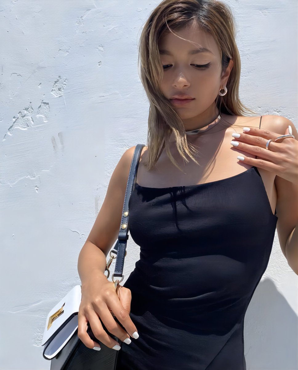 jyuku3150's tweet photo. ローラさん、芸術レベルで可愛すぎて卒倒しちゃうわ https://t.co/Lrzu6013wB