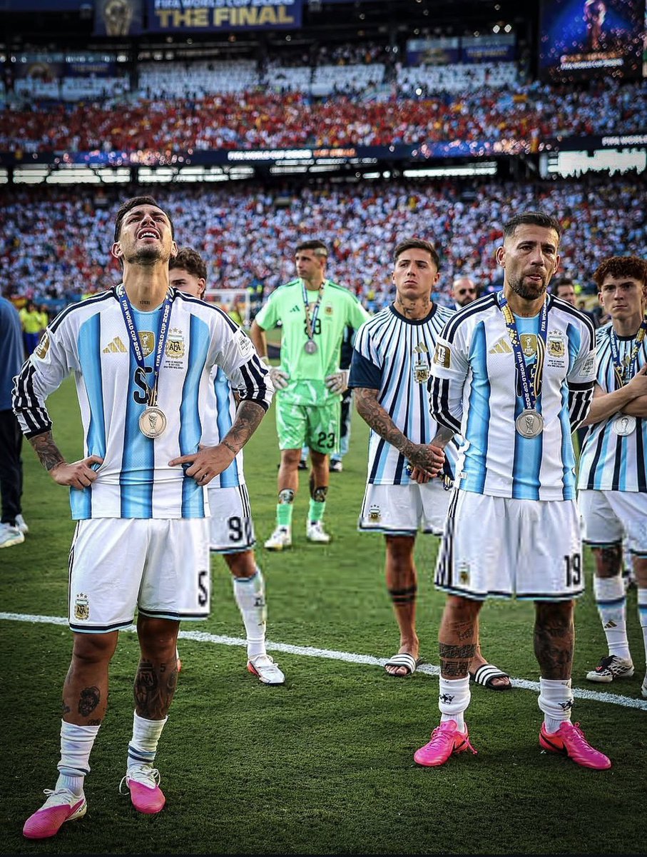 maierbakeraa's tweet photo. el dolor de la derrota se queda chico al lado del dolor de saber que se va yendo parte de esta selección, como pegan los años hermano https://t.co/xMxHxEDIP9