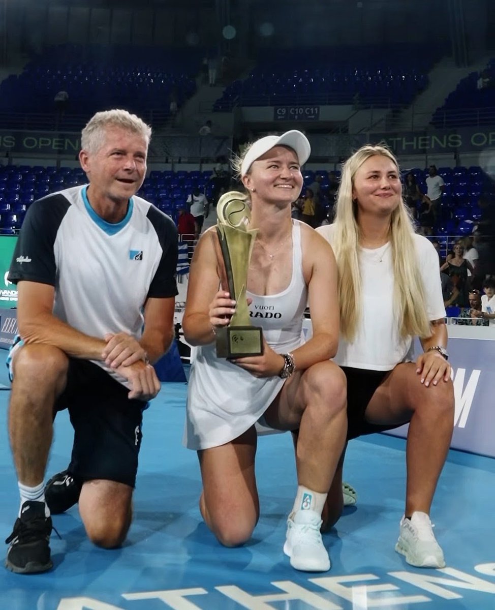 Not_Esportivas's tweet photo. WTA!
Parabéns a tenista campeã a tcheca @BKrejcikova (🇨🇿) que conquistou o @WTA 250 de Athens na Grécia, conquistando o primeiro título no ano e o nono título na carreira.
#WTA #WTA250 #tennis #AthensOpen #AO26 #BarboraKrejcikova https://t.co/1tEfHvNSqp