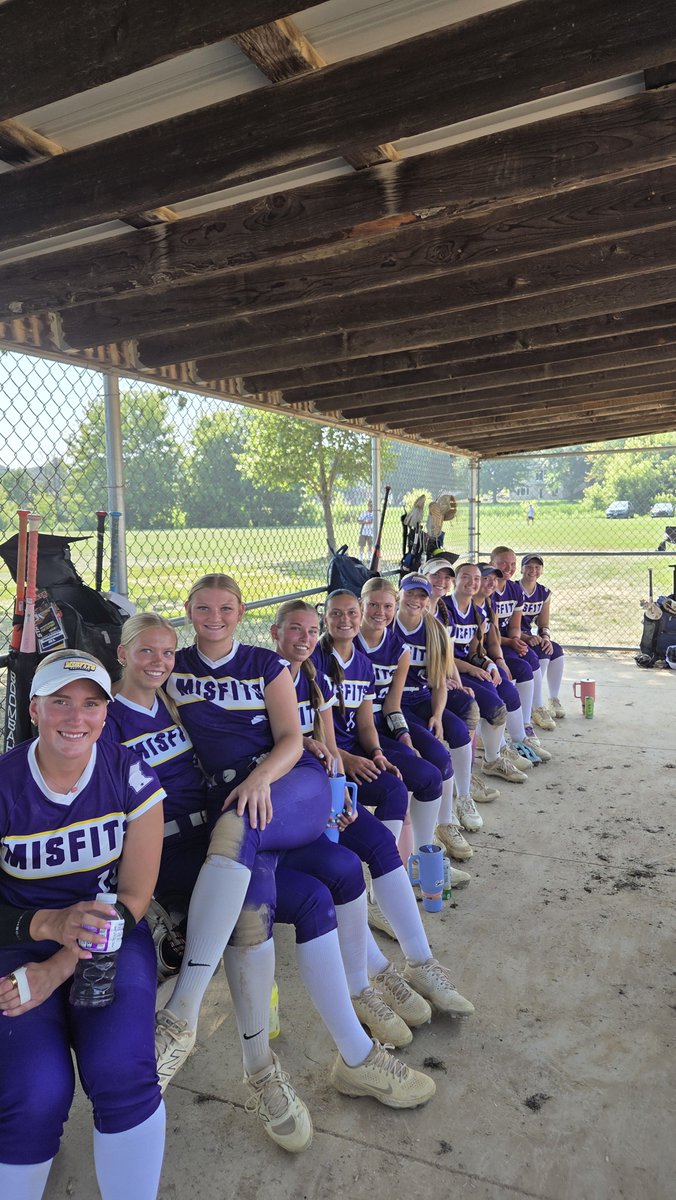 16uMn64294's tweet photo. Semi final game today vs MN Elite 18u- WIN. 1-0.  @NettiePars72604 5IP 7Ks 0ER. @MadyWachal @ramseyhopp5 @hadleywachal @Mileymo16 @lschmiesing7 each with 1 hit in the game! Good pull ladies, good pull! ❤️🥎 https://t.co/8137a4jdpK