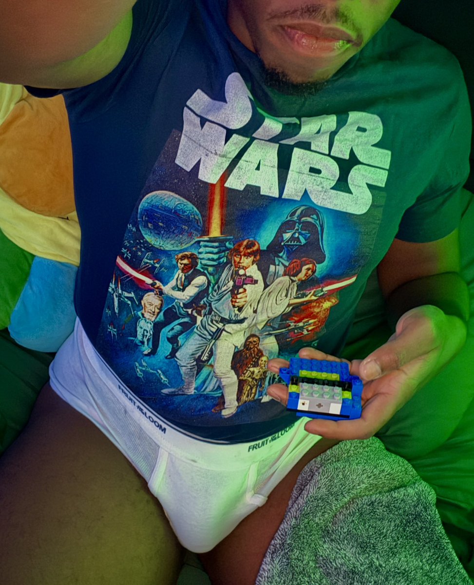 WedgieGallery's tweet photo. watching Star Wars and building some Legos in my tighty whities 🙂‍↔️

*im building one of those funny alien dudes from Toy Story hehe https://t.co/Zj3McJUqpI