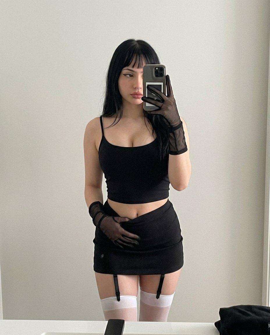 misswillowx's tweet photo. Hey @grok turn me around https://t.co/lG5HIa7MOd