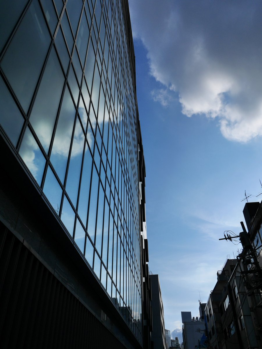 IsaohCamera's tweet photo. 秋葉原→神田をちょこっと散歩してきました。
今回はLUMIX GM1で撮影。
酷暑日ではなかったけど、汗だくでした。🥵
#カメラ散歩 https://t.co/pYtPikaK1r