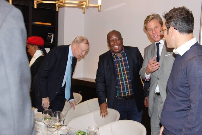 tribeleader88's tweet photo. @ZizinjaAbelungu Lol look at how happy you were https://t.co/NaW8lgf6UR