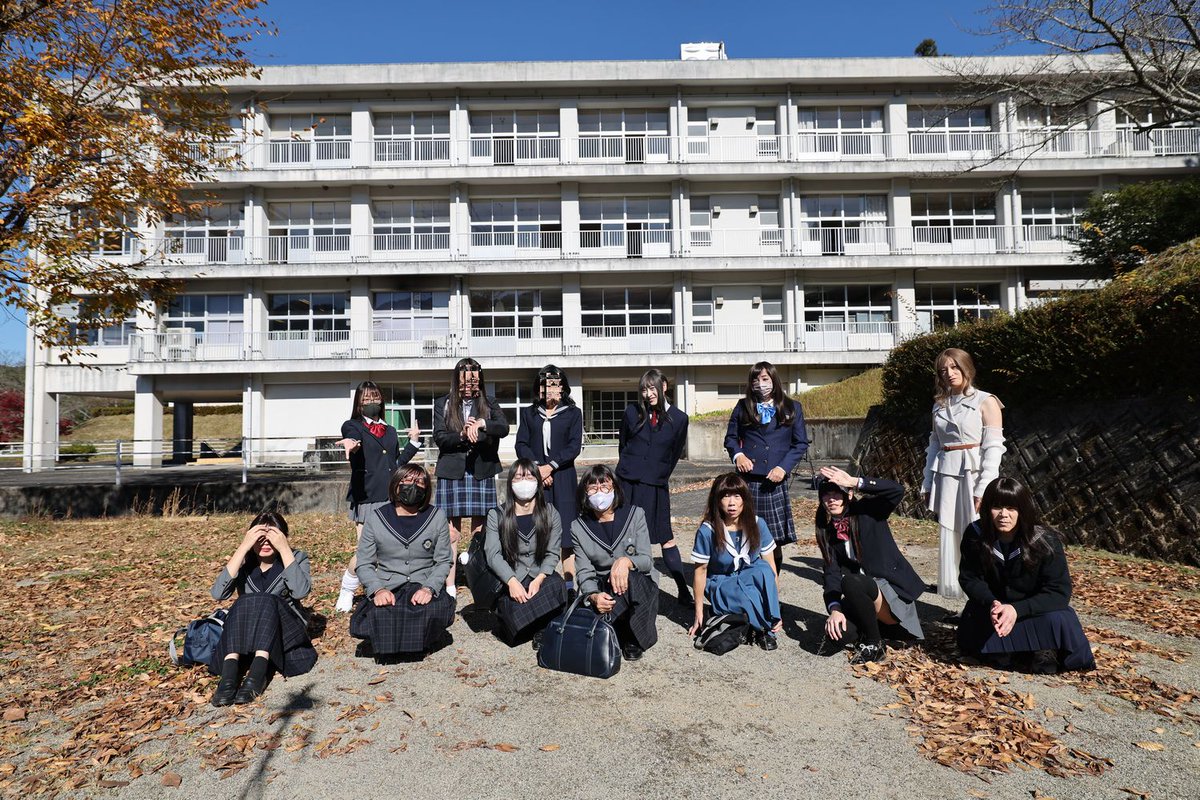 se_ra_kana's tweet photo. 秋の廃校オフ会のご案内☆

１０月１０日（土）
旧北山田中学校　時間１０時～１６時迄

１１月２２日（日）～２３日（月）３連休です！
旧日出生中学校
天ケ瀬温泉の貸別荘で１泊
翌日　ハーモニーランド
※マイクロバスを手配します。

参加希望の方、詳細をお知りになりたい方
嘉菜にメッセをお願いします。