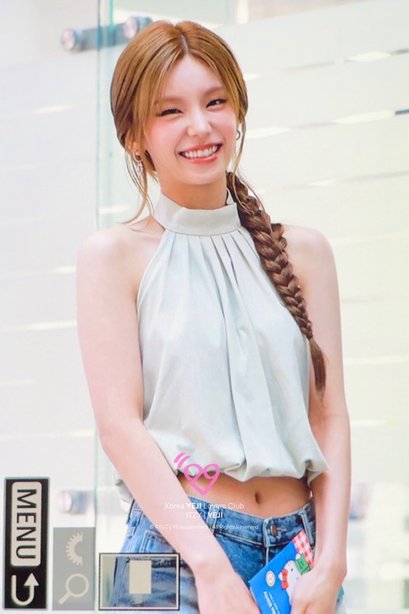 yejisupporters's tweet photo. 260720 내똔개🐶

#ITZY #YEJI #예지 #옞덩봤덩 https://t.co/iSj0ZSwCDB
