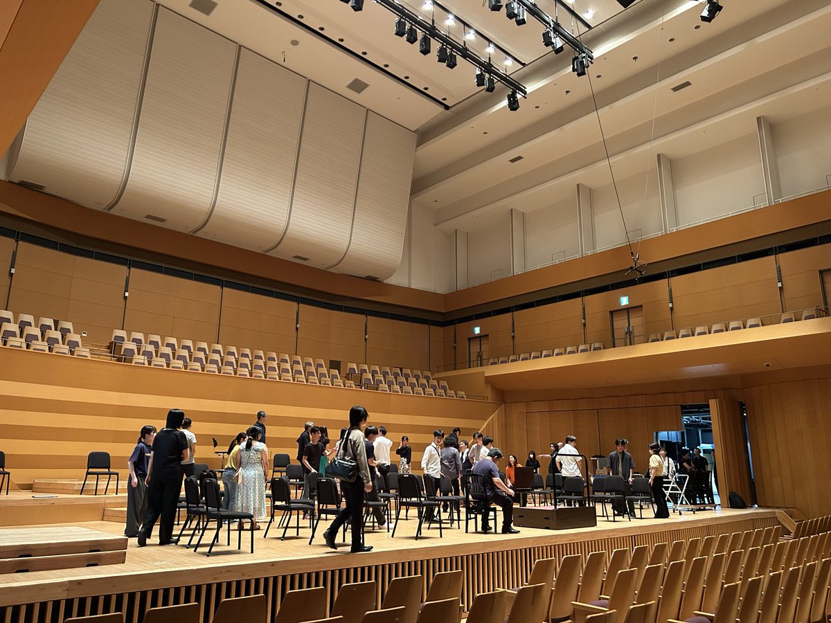 orchestraserena's tweet photo. 演奏会当日を迎えました！！
晴天の青空☀️
暑いのでお気をつけてお越しください🌻

チケット当日券のご用意もありますので、やっぱり聴きに行ってみようかな♪と思った方！
ぜひご来場をお待ちしております🎫✨ https://t.co/vQt3KmkJYL