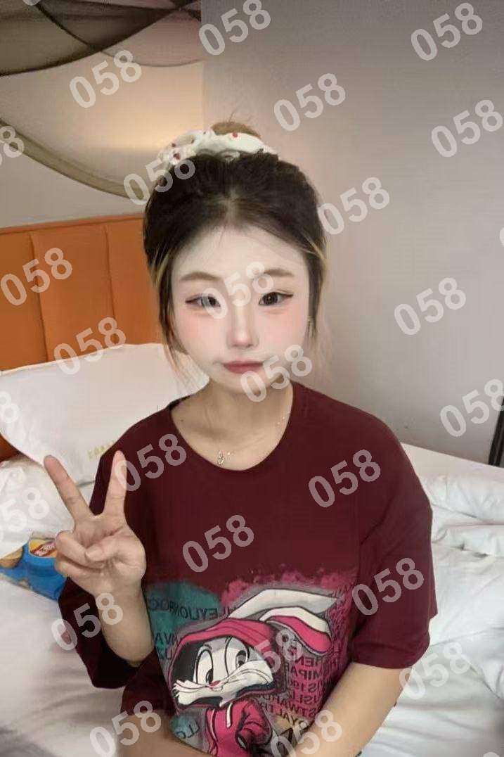 SiobhanMFitz's tweet photo. #江苏
👉助理@bornlucky79
看上了请截图妹子便客服快速安排
时间飞逝，我永远猜不到下一刻的我会有什么变化、又会有什么痛苦，只能冀望着。
徐州市泉山区无极广场
#徐州 https://t.co/Jzmqron2xt