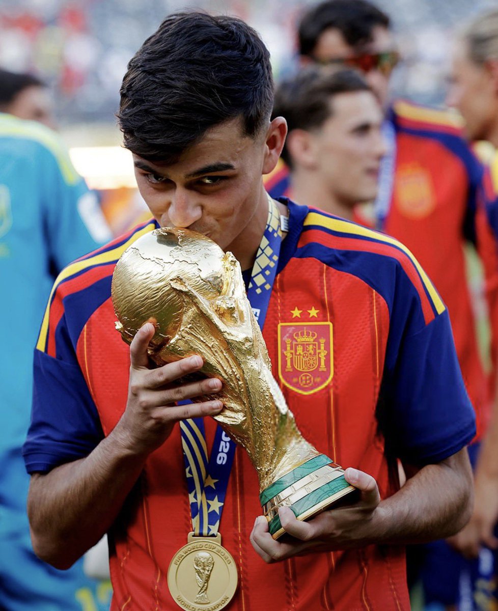 DiegoDav07's tweet photo. Desde su entrada en el 66, España empezó a controlar mucho más el juego y crear más ocasiones de peligro (él solo consiguió 4)

Manejaba la aceleración y el freno del partido perfectamente. Si tanto lo mataron cuando paso a ser suplente, que ahora lo reconozcan como se merece https://t.co/WTuNSt3PLV