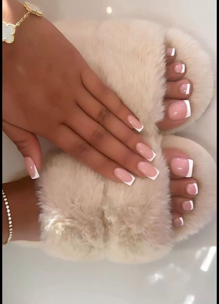 Remmiibby's tweet photo. What nail combo should I get🙈 #feetfetısh #selling #content #feet https://t.co/9cP3GCPVjg