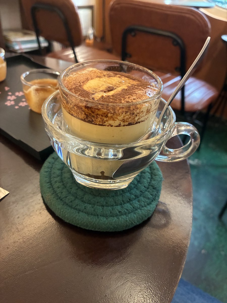 neet_psycho's tweet photo. ベトナムの料理は最高でした😃

ただ、ベトジェットの機内クソ寒すぎて深夜便にも関わらずほとんど寝れなかったわ😀 https://t.co/ED7EY98YTi