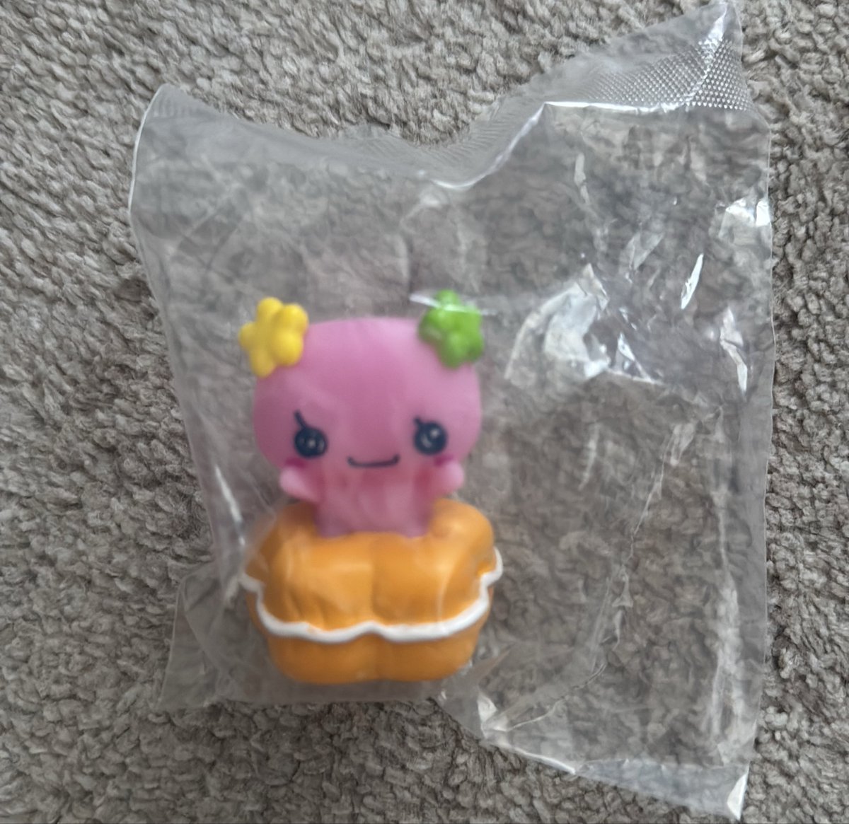 fkdnomrkr's tweet photo. たまごっち ライトマスコット2 ガチャ

【交換】
(譲)ふらわっち

(求)くちばっち関連のもの

郵送のみの対応。
よろしくお願いします https://t.co/FwkVLuNCeE