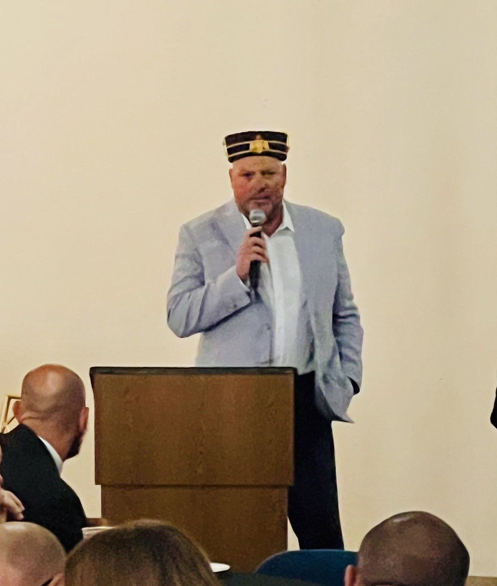 dtooker's tweet photo. Busy weekend: Spent some time with my Best Friend, was honored to pay tribute to my friend Most Worshipful Brother Darrell Fremont, participated in my favorite Scottish Rite Degree and crush some crab legs with my two favorite ladies. https://t.co/Zpj4K2luIi