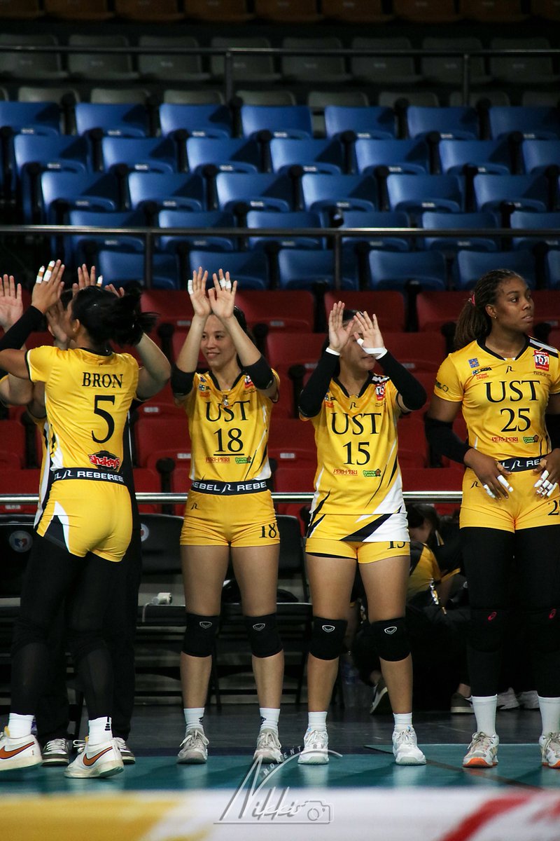 momentsby_nikki's tweet photo. Reg and her underlined #18 💛 

Oh where did the time go? 😭 https://t.co/WTJdDMN7kE