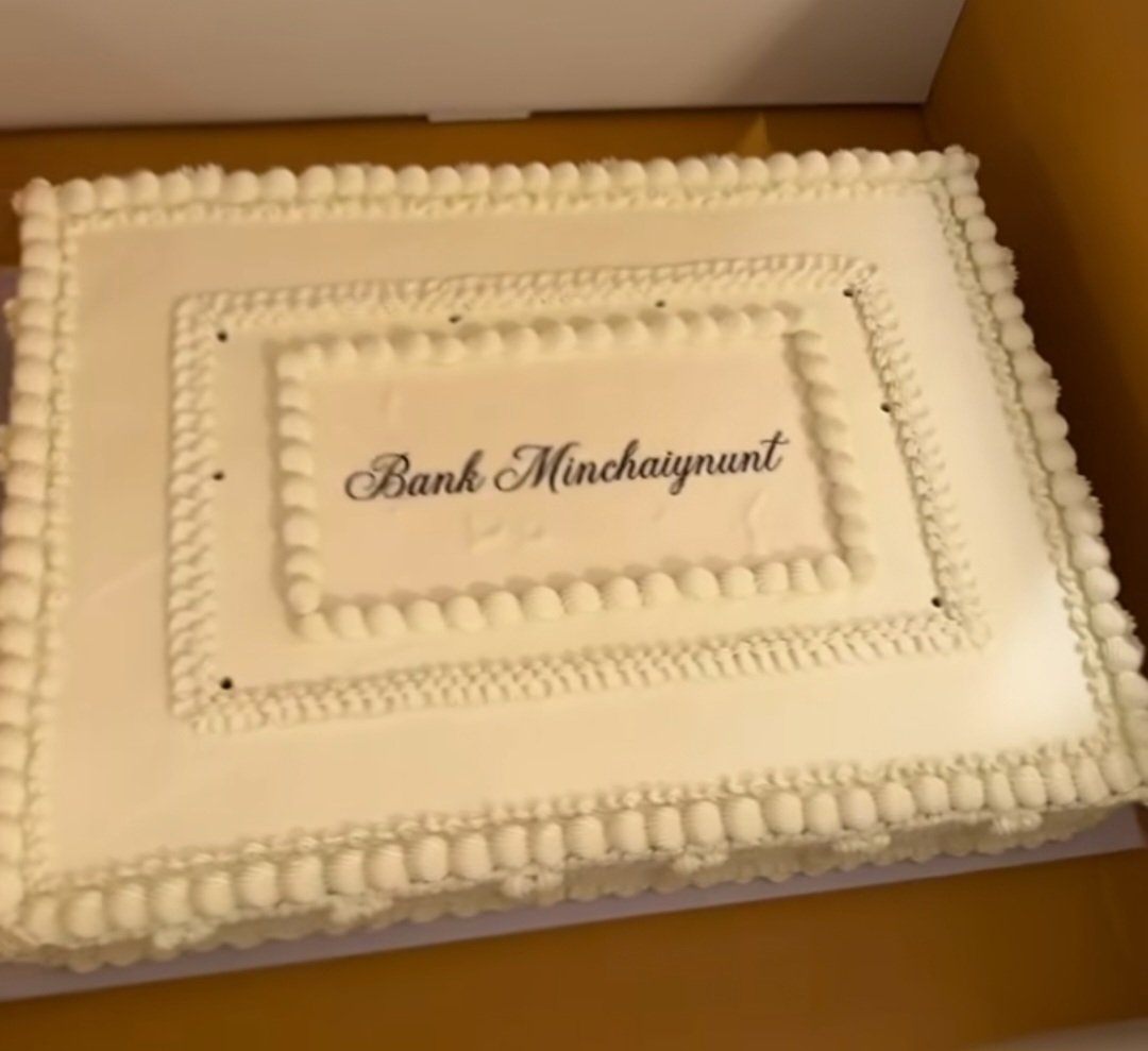 MPBankMinsClub's tweet photo. 🥳 🎁🕯 35 แล้ว ขอให้พี่ #สสแบงค์ ประสบความสำเร็จในทุกงานเพื่อประชาชน นะคะ

ดูแลตัวเองให้ดีเหมือนที่ดูแลประชาชนด้วยนะคะ มีความสุขมากๆ และขอให้เป็นที่รักของประชาชนเพิ่มขึ้นทุกวันนะคะ #แบงค์ศุภณัฐมีนชัยนันท์ https://t.co/ge2w7my61S