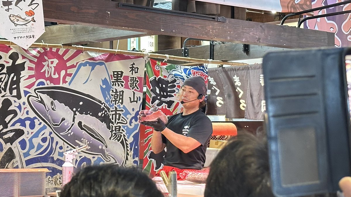 esomeijin's tweet photo. 昨日はポルトヨーロッパからの〜〜ホテルグランビア和歌山さんのケーキバイキングのハシゴをして来ました♪
８月にもケーキバイキングが有るそうなのでチェックしてみてね😁👍
ケーキ🍰４個とプリン🍮１個でお腹が一杯💦

#和歌山マリーナシティー
#ポルトヨーロッパ
#ケーキバイキング https://t.co/J5C1TwN7Xs