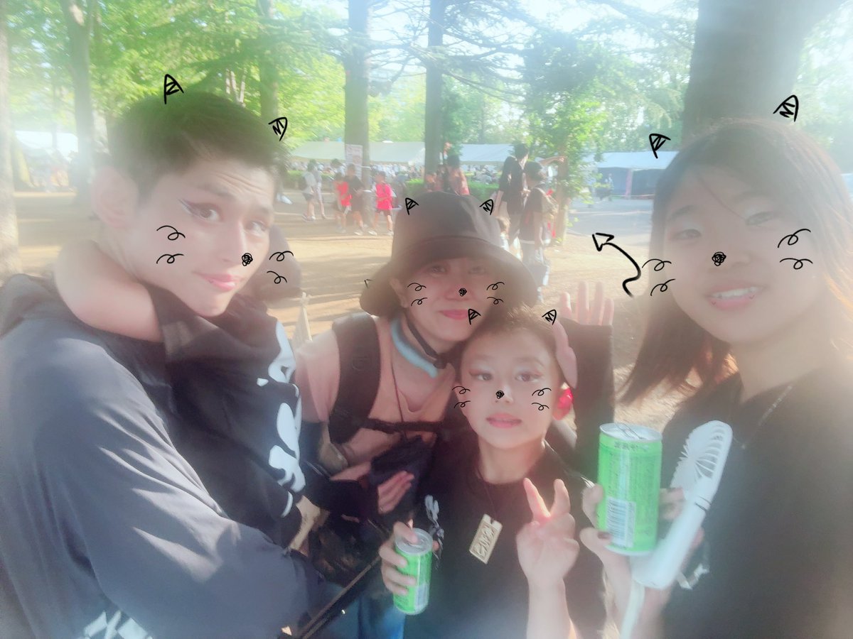 Yuka200422's tweet photo. 7.19新松戸祭り！
夏の陣開始！とともに天気に恵まれたのは良かったけど暑すぎる🥵
でも乗り切るぞ！みんな頑張ろうね！
楽しもう！バカになろう？笑笑
 #よさこい  #夏の陣  #維新心ひとつ https://t.co/uZYaYVKwpe