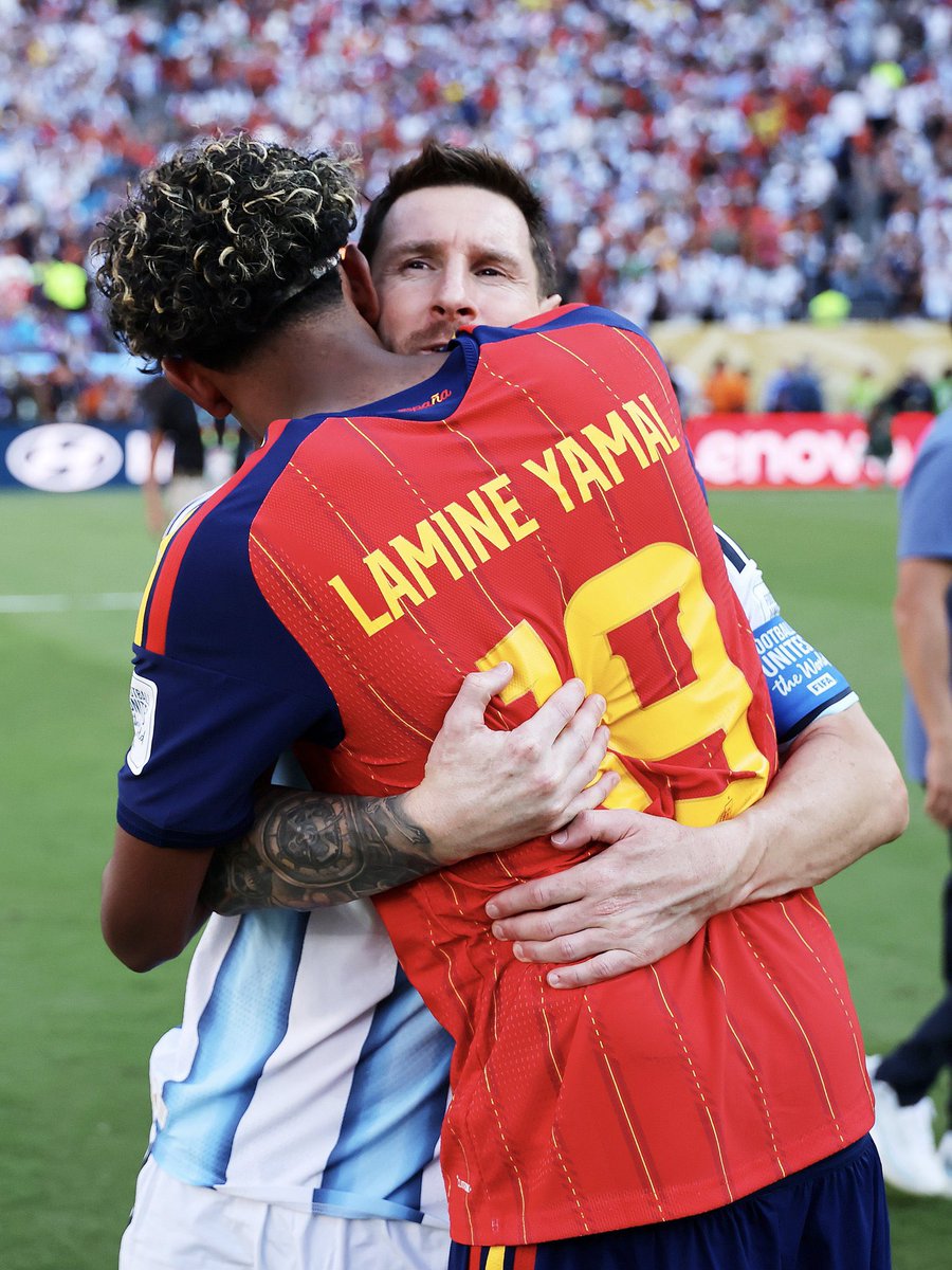 Mziqi_com's tweet photo. @UTDTrey Bye GOAT 🏆🐐 https://t.co/PQp0FO1Whg