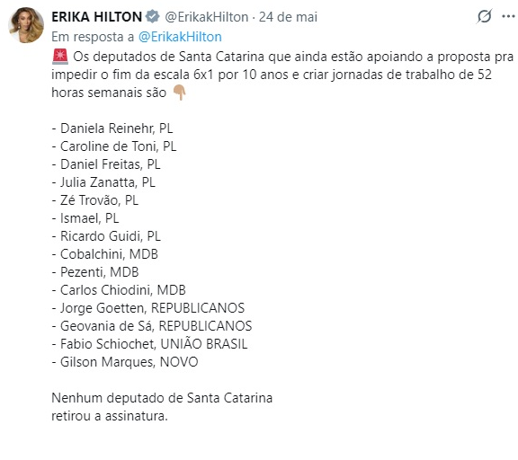 VivianeMaia2323's tweet photo. @apropriajulia Ganham salários altos +cota parlamentar (dinheiro públ), mas querem manter você preso a jornadas exaustiva. 
Não vota em quem votou contra você. 
Salário Maio R$ 46.366,19 
Locação do carro R$ 10.450,00
Gasolina R$ 9.392,00, entre outras mordomias. 

https://t.co/WzoDEsWwok https://t.co/mgSh79mfNj