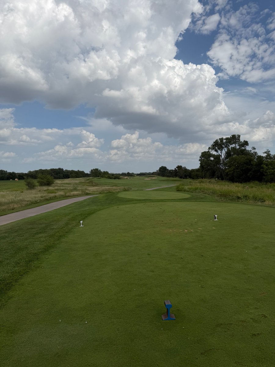 GaylorBears's tweet photo. Good day on the links. Shoutout chewy https://t.co/5yKqk4KWIW