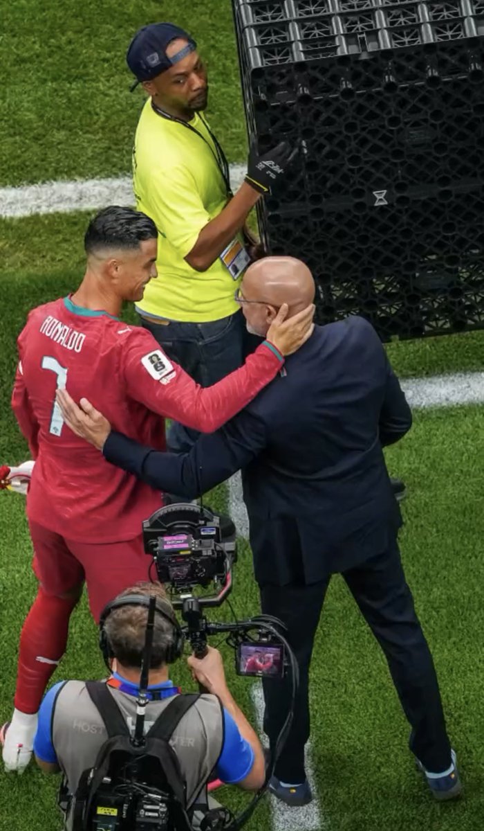 MousaQi's tweet photo. شكراً لويس دي لافوينتي ❤️❤️ https://t.co/QFOHBYWni4
