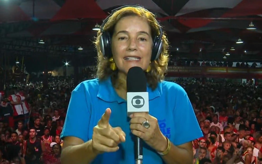 lflobolf's tweet photo. Lília Teles direto da quadra da Espanha. https://t.co/0lT7WNsuoa
