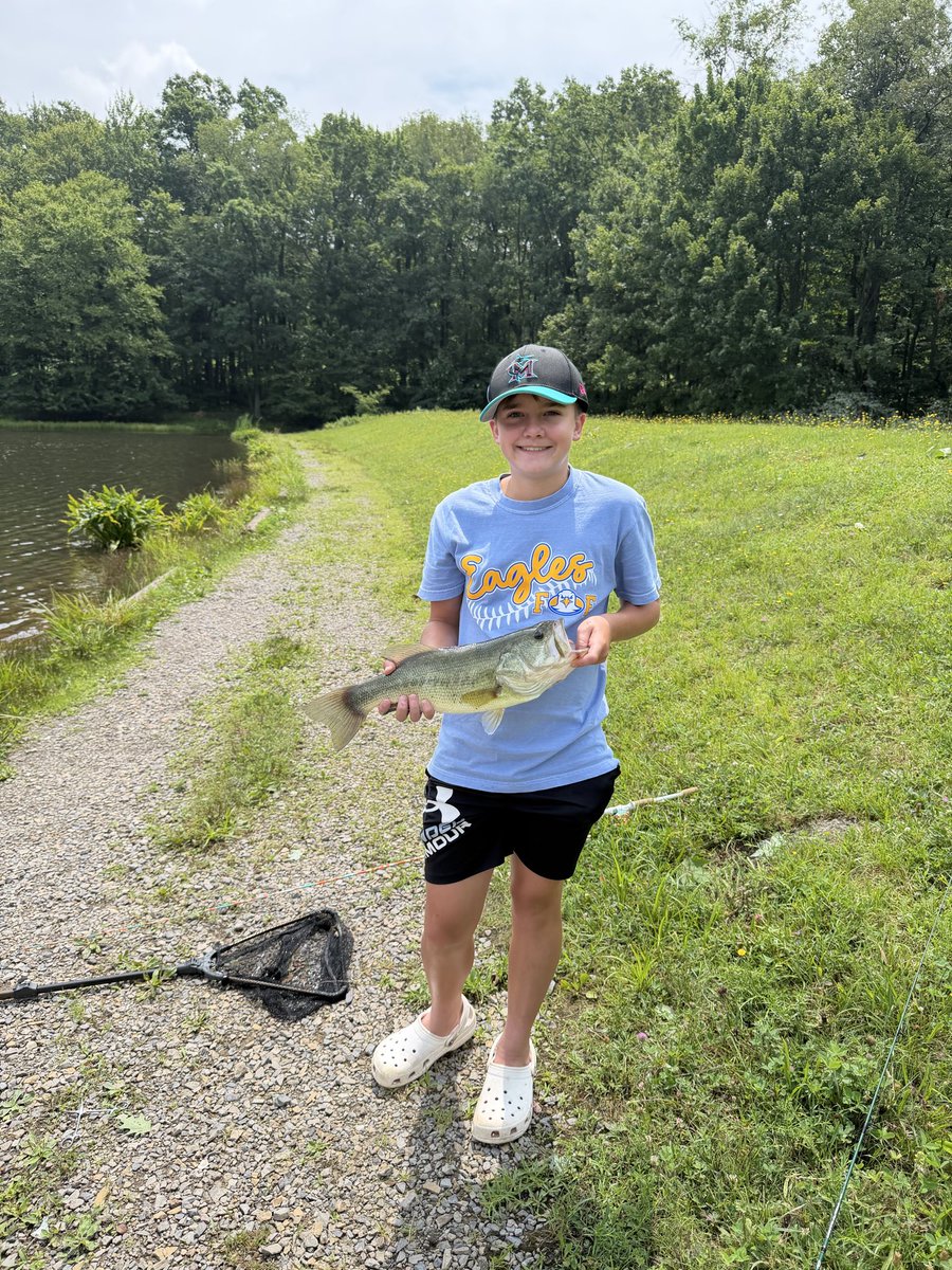 EyeAmShaf's tweet photo. G catching a tank of a bass today! #fishing https://t.co/8siuqrf87r