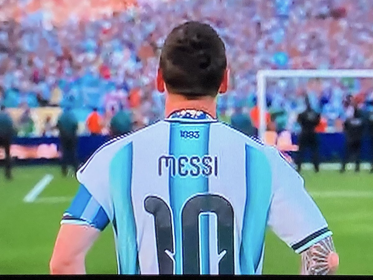 rishoryu's tweet photo. Gracias, Lionel Messi🇦🇷⚽️👏👏👏 https://t.co/dHrOeLhUYN