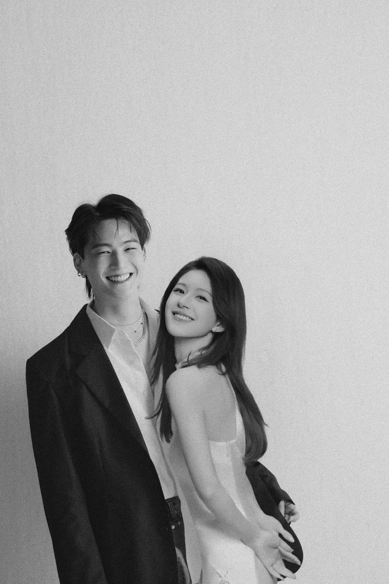 madeIiva's tweet photo. ㅤ
          ❛   ♡⃝⠀  是你就好: 
          four months with you, i will forever
          be  proud  of   us  because  we  are 
          trying   our  best   every  day.  and i
          wouldn't   trade  this  for  anything. 
          not   for   a   single   moment. 
ㅤ https://t.co/2vV0PonEsK