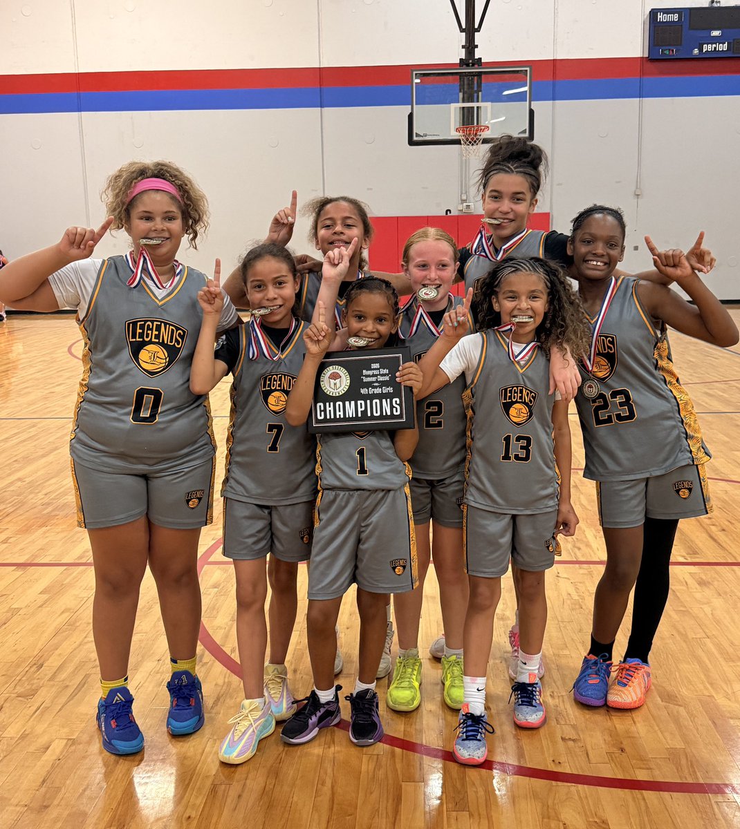 LvilleLegendGBB's tweet photo. After making it to two different tournament finals 2034 comes home goes 4-0 and captures their first championship of the season at the @MBT_Tournaments Bluegrass State Classic
🧱by 🧱🤫 #WeMadeUs #LL4L https://t.co/PvwxK9Dua5