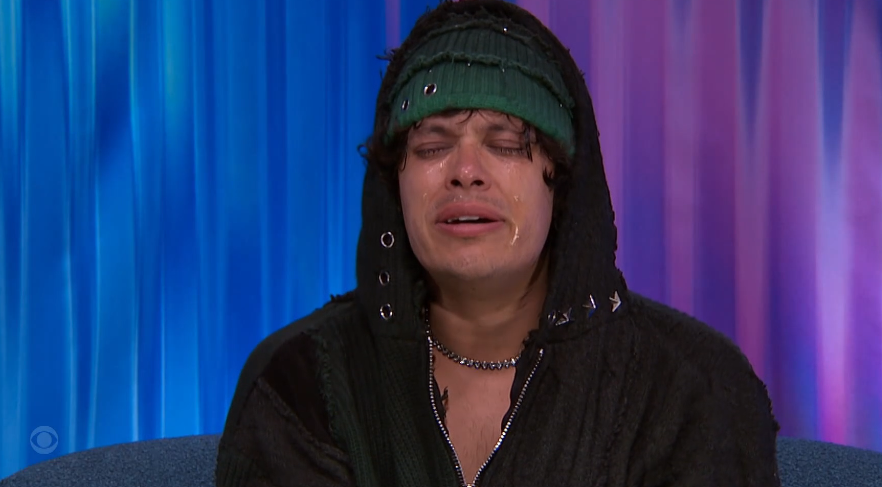 TheSpoilerGirl's tweet photo. JASON BREAKING DOWN 😂😂😂😂 #BB28 https://t.co/EnmjjVw9zt
