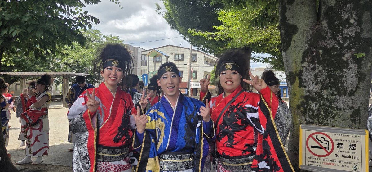 at_chibi175's tweet photo. 前のチームで共に踊ってた方々と
こうしてまた同じチームで
踊れるのは何かと縁を感じますねぇ。
みさきちゃんは黒潮参加確定らしいので
全員揃うのは黒潮です。
#夏舞徒 https://t.co/rmHQb1fGLJ