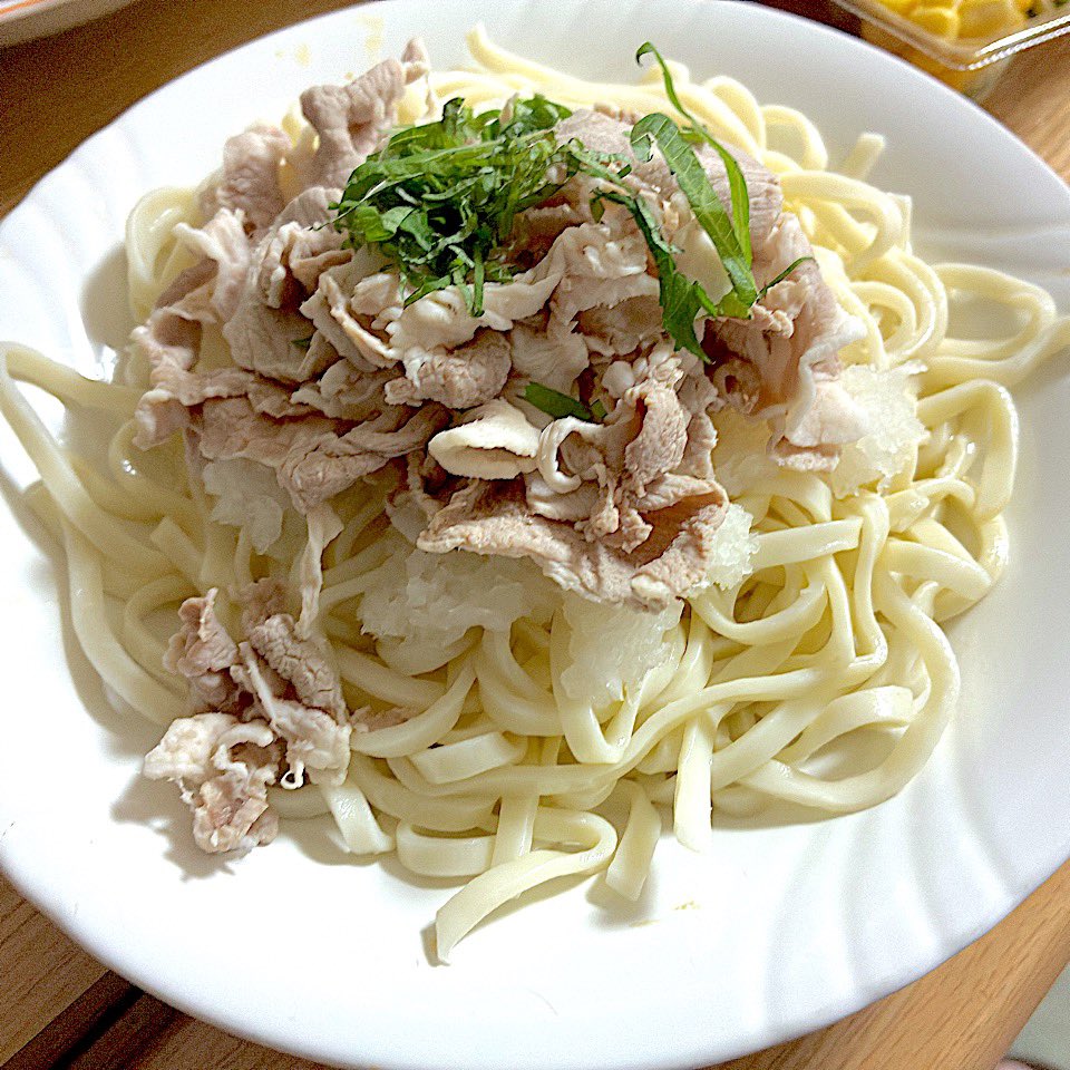 spicewielder09's tweet photo. 土曜日のおうちバル。　#エスニック料理くらぶ　#お腹ペコリン部　#料理好き　#料理記録　#おろし豚しゃぶうどん　#かつ煮　#お肉屋さんのおつまみセット　#コーンサラダ　#きのこのマリネ　#生姜の即席漬け https://t.co/sDVEfxEVjh