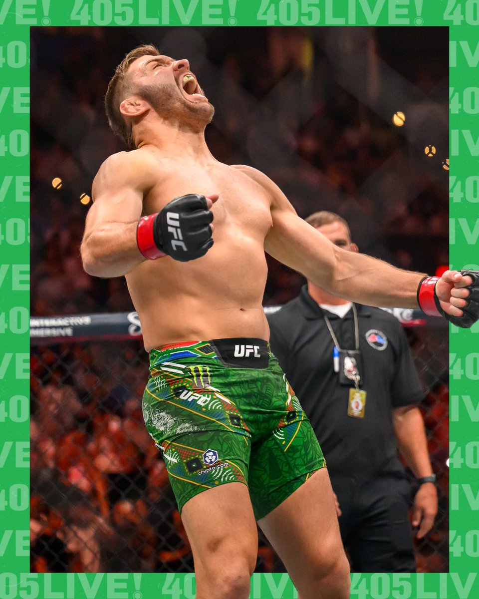 PaycomCenter's tweet photo. A look back at Fight Night in #OKC π₯
πΈ: @RobOKC
#405LIVE | #PaycomCenter | #UFC https://t.co/lvbFTcfifP