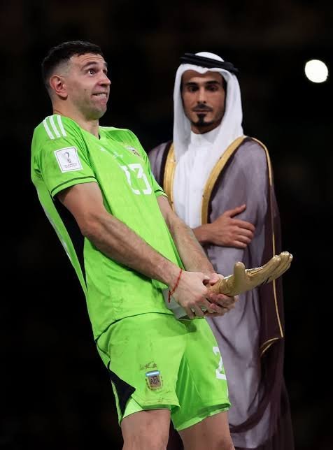 nhafizzuddin's tweet photo. Football won, Enzo red card perfection 😗 https://t.co/yPkSIwmyLH