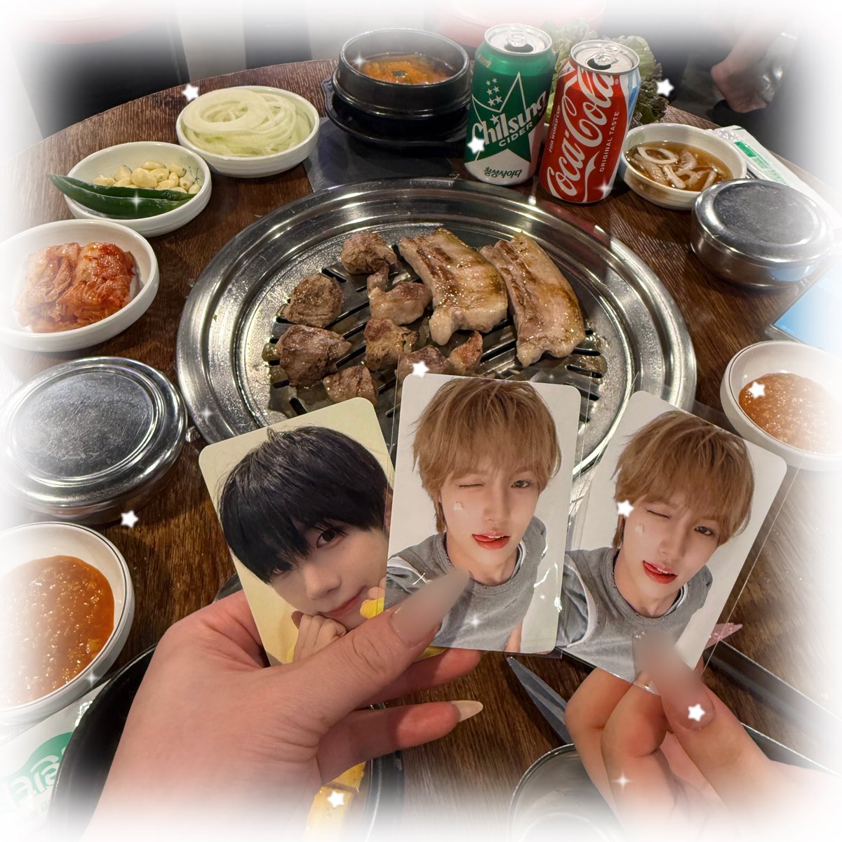 nny2h5's tweet photo. 토닥토닥 🫳🏻🫳🏻💛🖤 https://t.co/n4baGiLpCX